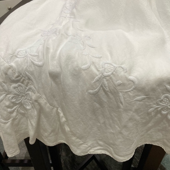 Long white linen dress - Picture 10 of 14